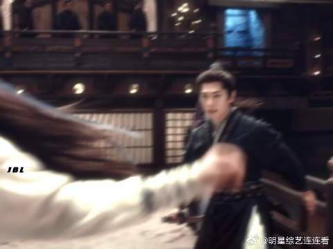 踹人这方面，都有着相同的默契
