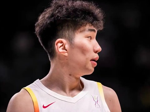 男篮亚运会名单更新！崔永熙压哨入选，程帅澎伤重，比赛压力大！