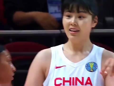 李月汝硬扛威尔逊，全程不怯场缠斗到底