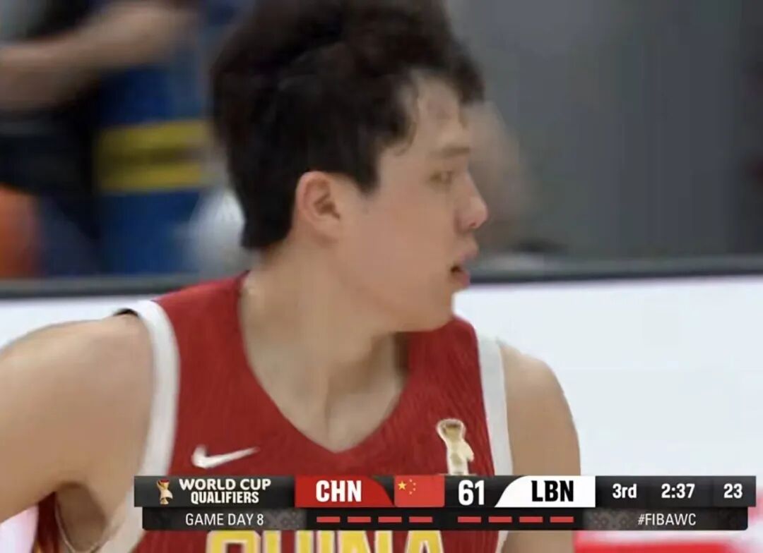 周琦杨瀚森缺阵，中国男篮靠什么赢下西亚归化强队？