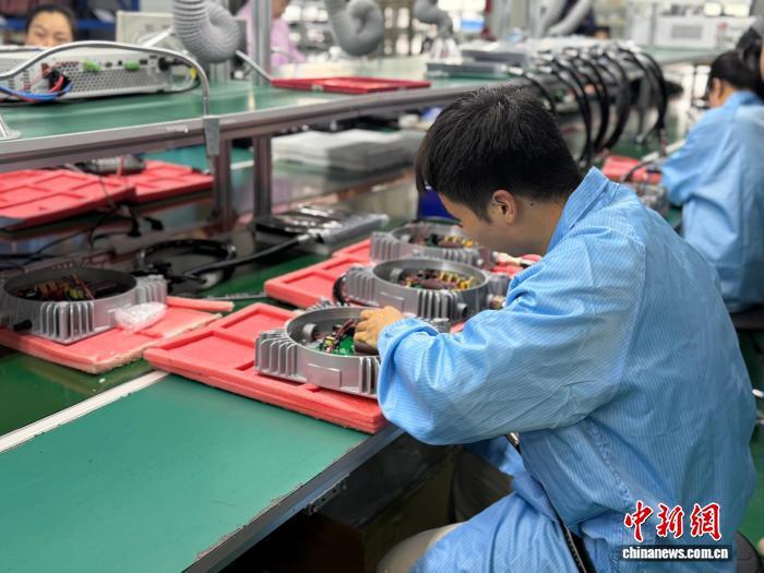 开局之年看中国·日新江淮丨皖北制造“强磁场”：青年工程师的“无线”青春
