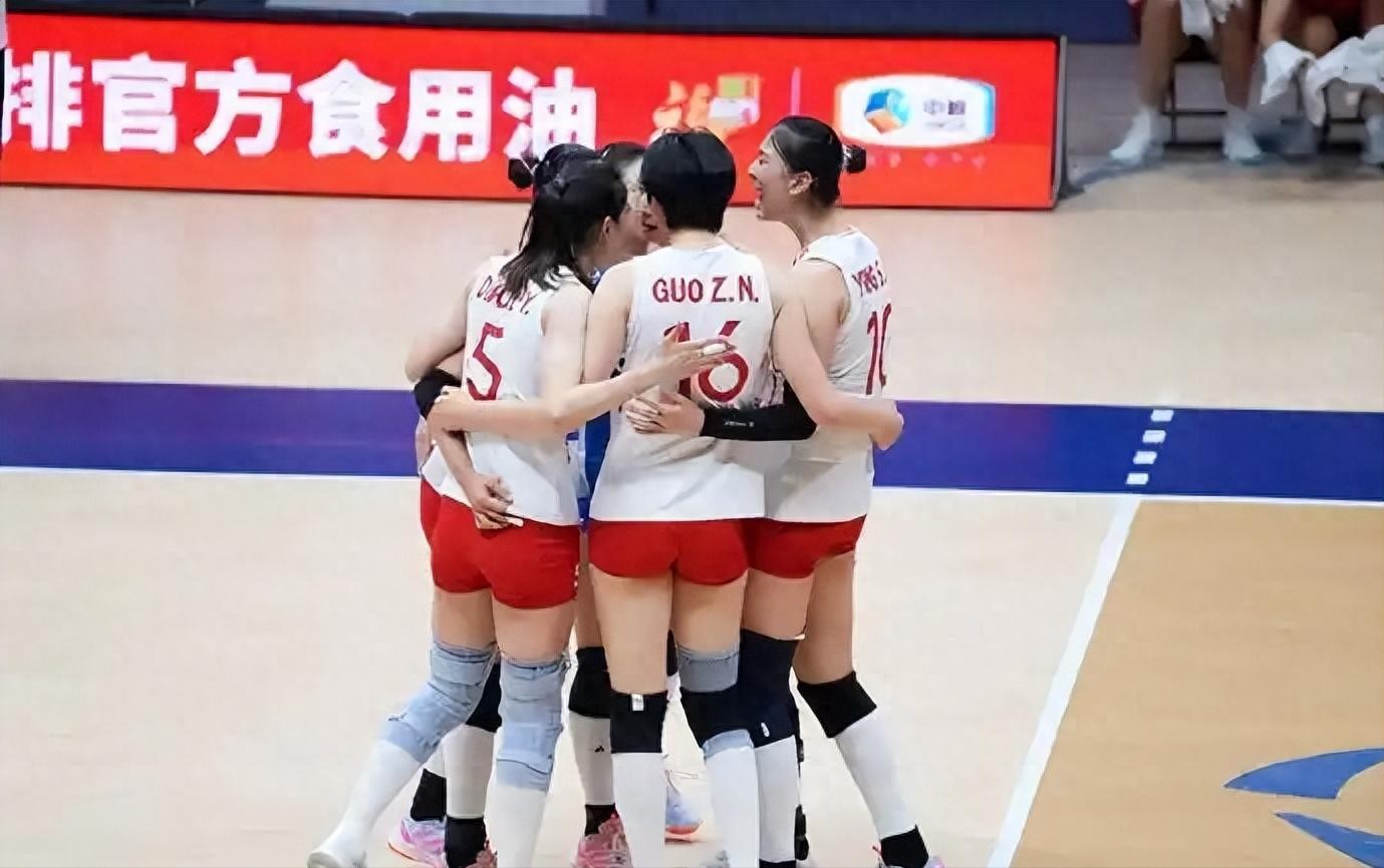女排亚锦赛丢冠不到3小时，朱婷被推上风口浪尖，郎平真没说错