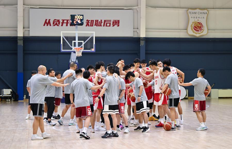 中国男篮背靠背，胡金秋的消耗，术后余嘉豪能分担吗？