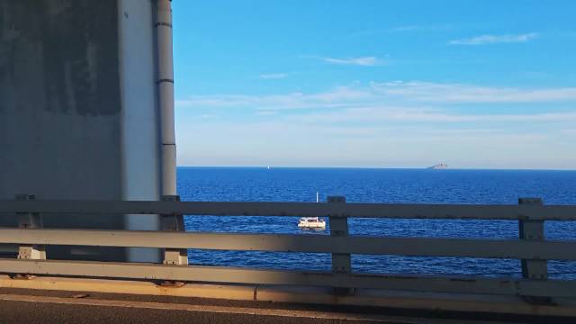 这片海是永远看不够的风景…@陈哲远- 秋天了，来看看大连的海吧