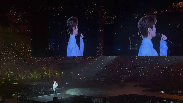 李宇春演唱会现场福利，向野的我们小片抢先看