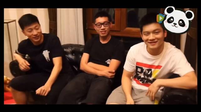 里约奥运会后专访，樊振东许昕马龙记者整个专访氛围很轻松，樊振东笑的好开心