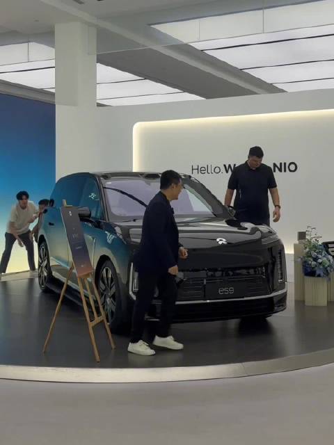 姚明深夜锁定订单，喜提ES9新车