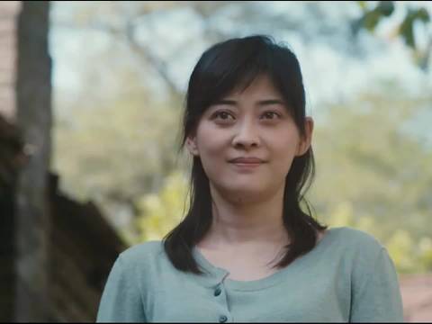 男孩在室外捡了一个布偶回家，接下来发生的事直接让人头皮发麻！