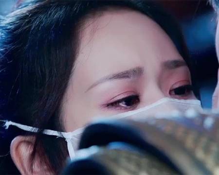 杨紫塑造锦觅成仙侠剧经典，捅刀名场面感染力十足