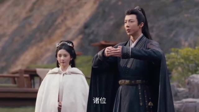 折腰：小乔嫌魏劭不懂女人，哪料他折返送礼物，小乔顿时乐开花