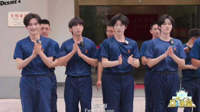 霖妹出战消防比拼速度与专业消防员持平