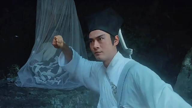 郑少秋、林青霞主演电影《新蜀山剑侠》丁隐被血魔附身，最终沦为魔傀