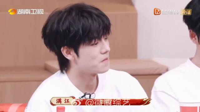 披荆斩棘家乡美食大赛，全虾宴臭宝三件套香臭交织