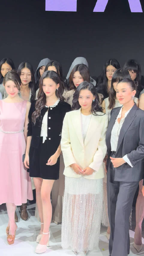 张柏芝宋佳沈羽洁徐如蓝同框看秀 生视频气质好绝