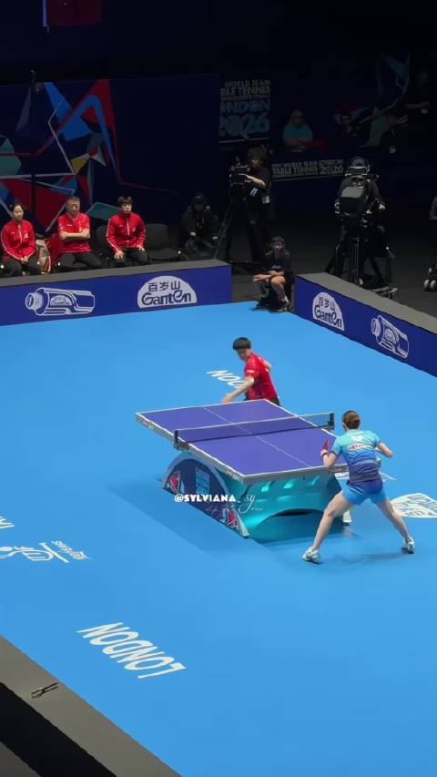 恭喜莎莎3-0干净利落送给早田希娜19连败，将大比分1-1掰平！