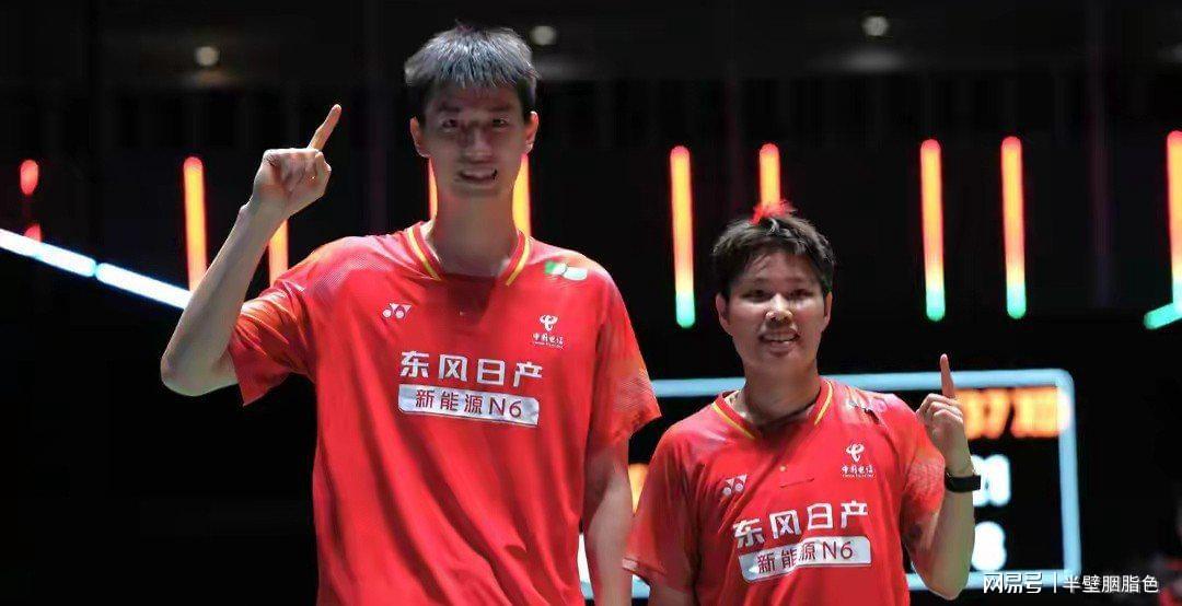 中国大师赛战报：国羽1胜2负，王祉怡爆冷出局，凤凰组合撑起决赛希望