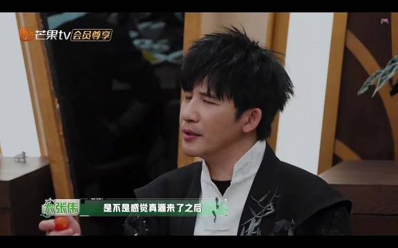 大张伟称张真源来后全员胆大，抱团闯密室