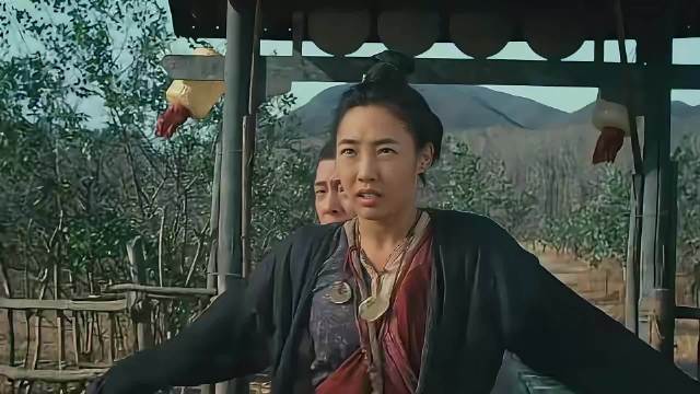 女捉妖师预警有妖无人信，妖现众人慌
