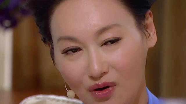 曾在街头乞讨，没上过一天学，如今却成了影后，惠英红堪称励志大女主!