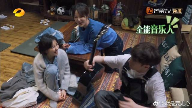 杨紫：你咋啥都会 张艺兴：会的不多全能而已，又逗又好磕！