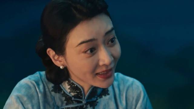 怀孕的绣绣和露露斗酒