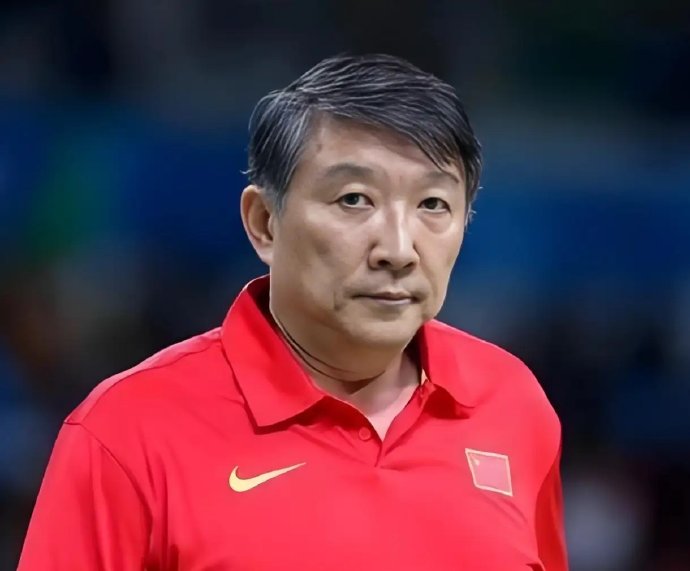 郑薇点名中国女篮4大问题：宫鲁鸣需盯住捷克外线