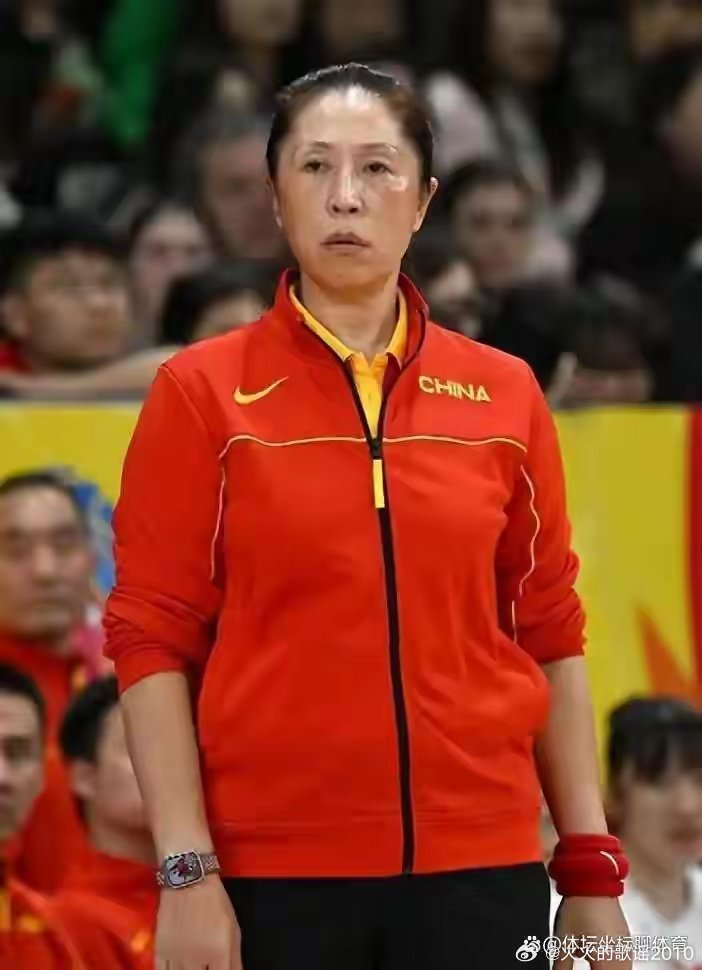 郑薇三年打造的‘无畏金兰’，不到一年就被拆光，中国女篮到底输给了谁？