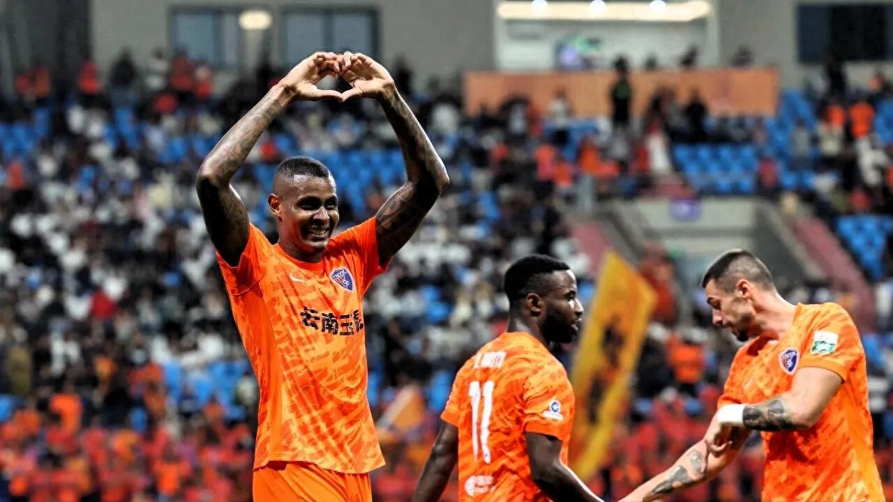 5-0血洗！玉昆主场5连胜升第4，铁人遭双杀保级堪忧