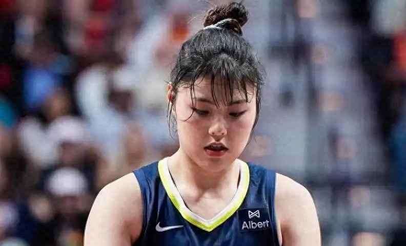 李月汝因为丢护照打不了世界杯，李月汝的缺席该谁来买单？