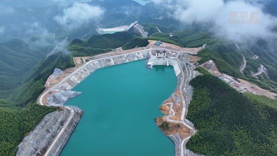 国网新源浙江衢江抽水蓄能电站首台机组顺利投运