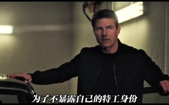 阿汤哥、超人在场，女警还敢拔枪，卧底的阿汤哥不得不出手击伤女警
