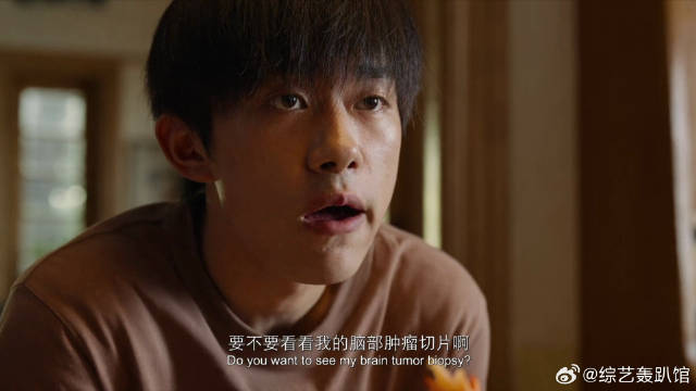 医生让儿子多交流，不料儿子一开口，亲妈无语了