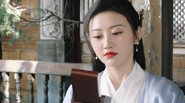 啥都不怕的司藤居然怕虫子，也就瓦房敢惹司藤了！