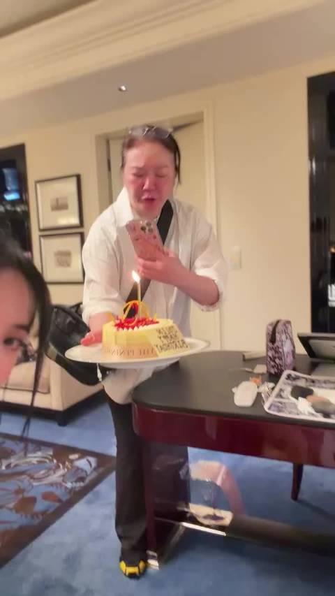 女神你怎么了