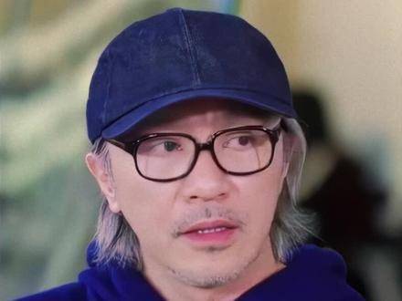 倘若春风懂得怜惜落花，能否容我重返青葱岁月？人面对时光流转，终究束手无策