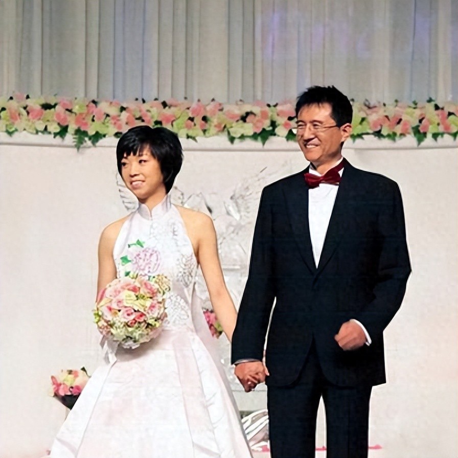 恩爱17年抵不过残酷现实，45岁张怡宁正值巅峰，66岁徐威逐渐衰老