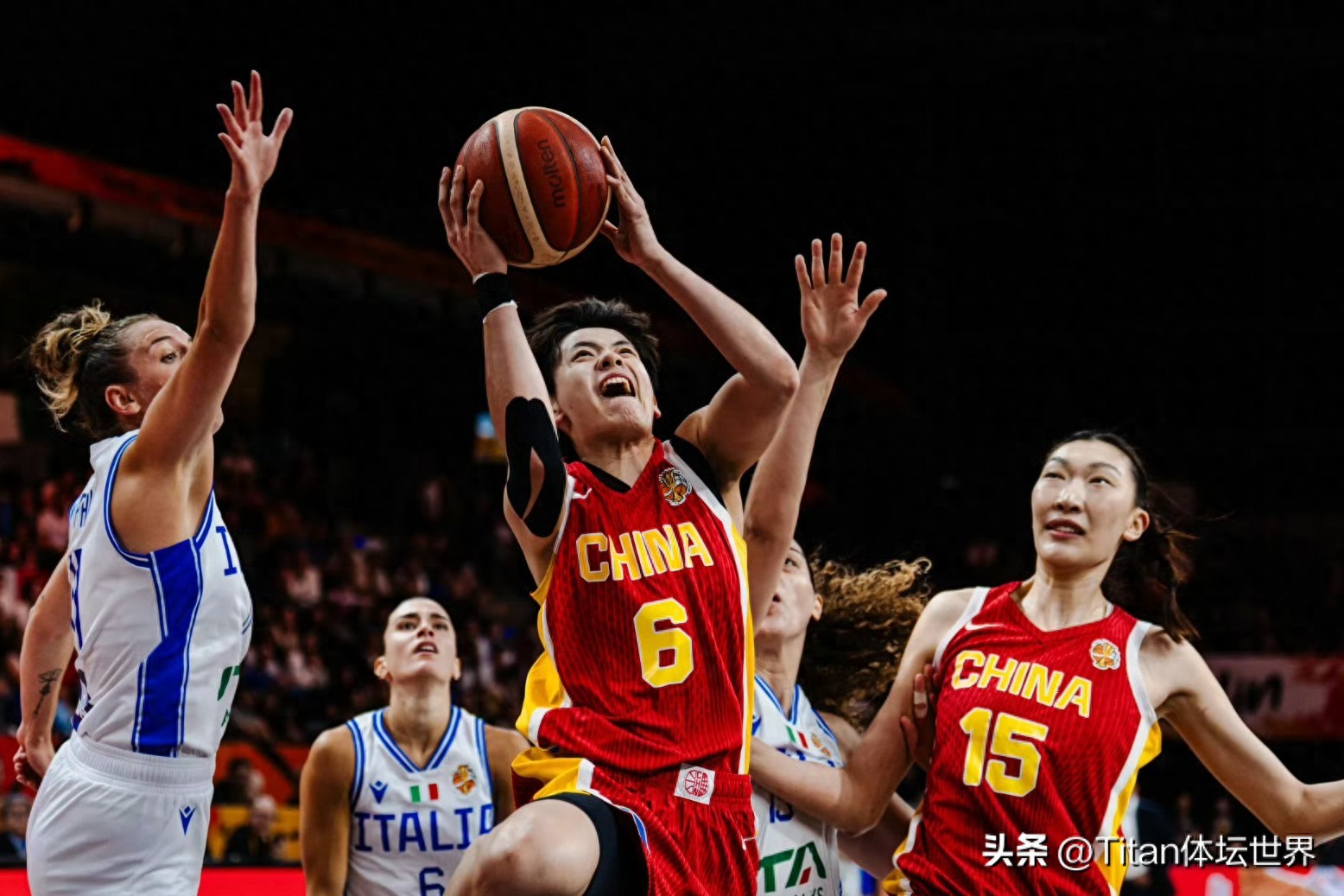 女篮为何能大胜意大利？宫鲁鸣三大变招很关键，下场可继续延续