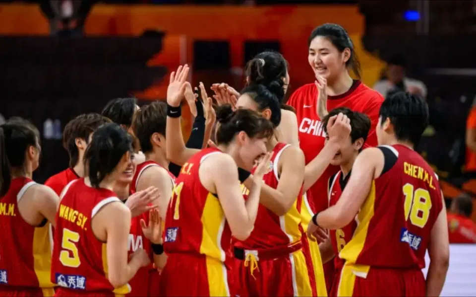 口碑大反转！中国女篮狂胜意大利20分，媒体人：改弦更张他是MVP