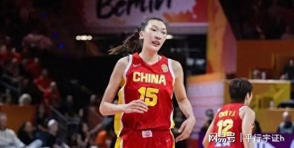韩旭19 10，杨舒予15 5 4，中国20分大胜意大利，小组次席晋级！