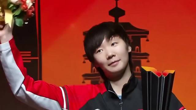 王曼昱含泪狂奔终结791天单打冠军荒