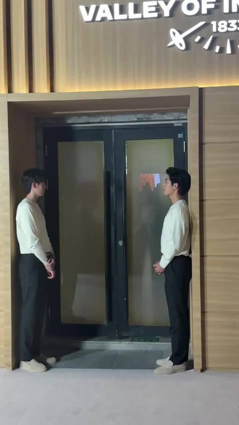 亚洲首位积家全球代言人 易烊千玺
