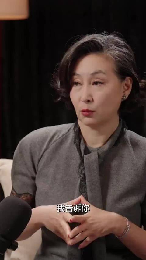 何超琼回忆加入家族企业时与父亲谈薪资