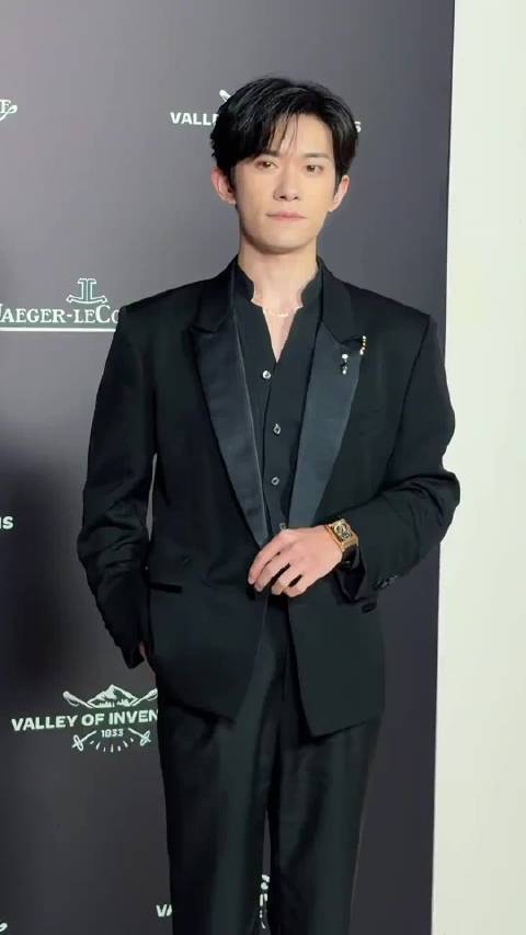 上海活动，易烊千玺 陈飞宇 章子怡，看看状态都怎么样？