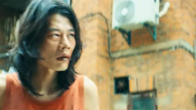 厂长欠薪还买几十万新车！