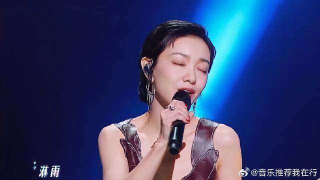 难怪阿肆这首歌这么甜，原来她早已知郭采洁结婚，瞬间懂了