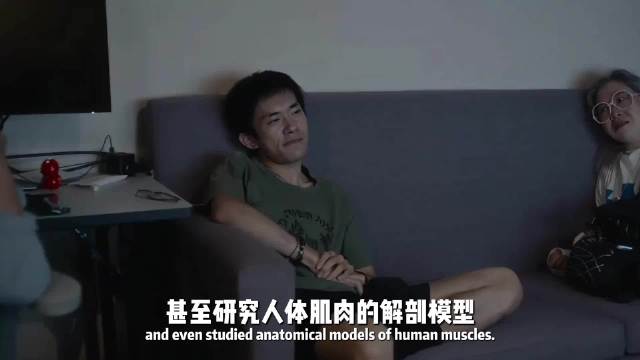 易烊千玺减重20斤，用生命演戏获双料影帝