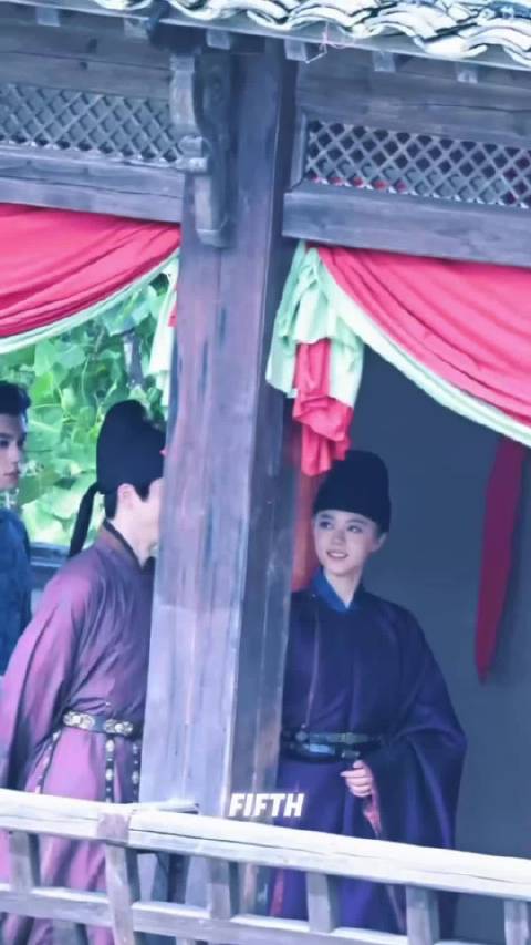 赵今麦一念江南男装造型，真的很俊俏啊，谁家翩翩佳公子，美貌少年郎呀