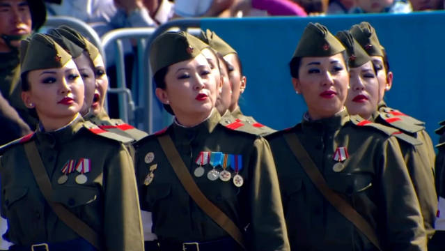 坦独立日阅兵式