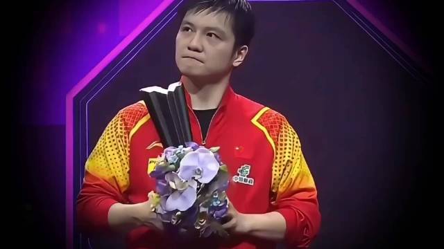 拿了冠军，却只能坐冷板凳，那一夜樊振东的道心终于碎了！