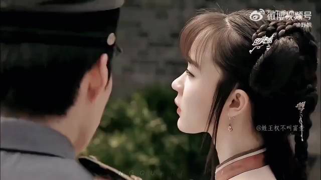 “这才是我该看的古早强取豪夺 建模脸和小白花赢了一切 ”